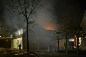 Brand in voormalig café Bredaseweg in Oosterhout